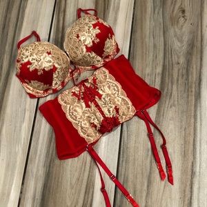 Victoria’s Secret Very Sexy Holiday Collection Set